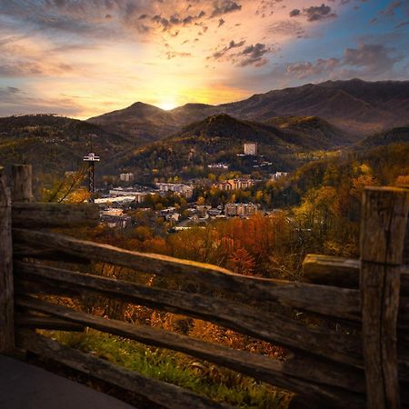 Bear Den, Hot Tub, 1089 Of Free Attraction Tickets For Each Paid Day, Dollywood And More! Sevierville Exterior foto