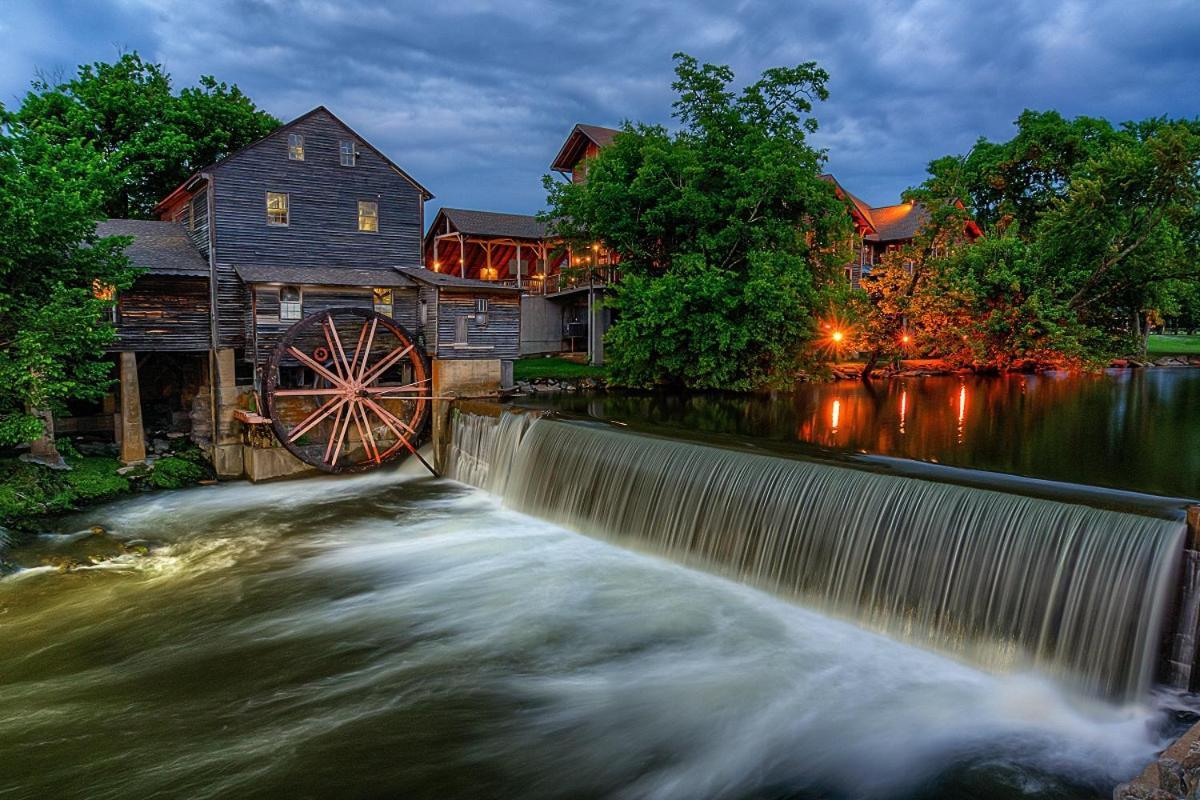 Bear Den, Hot Tub, 1089 Of Free Attraction Tickets For Each Paid Day, Dollywood And More! Sevierville Exterior foto